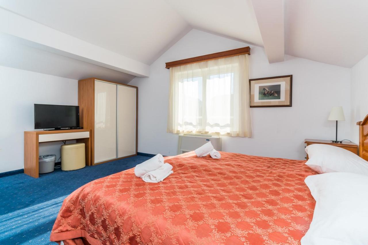 Hotel Ragusa Esterno foto